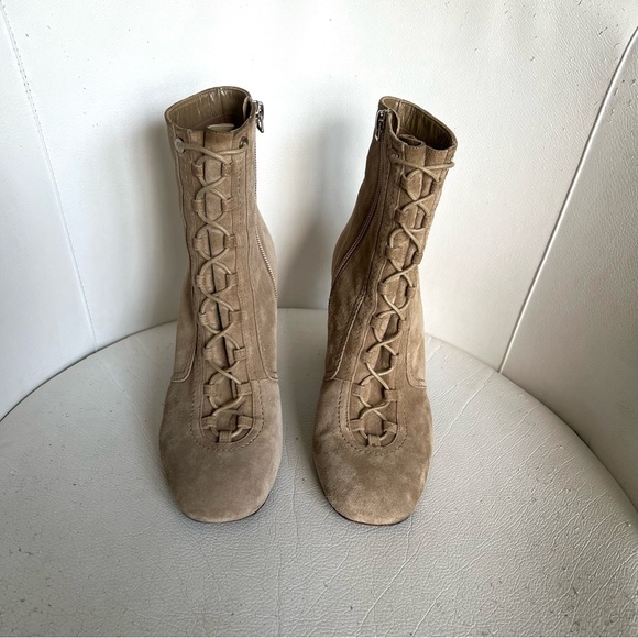 (͒ ॢ X ॢ)͒

Tan Suede Victorian Lace Up Ankle Boots - Picture 16 of 17